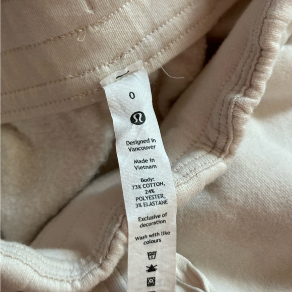 Lululemon Loungeful High-Rise Wide Leg Crop
White Opal size 0 - Picture 3 of 3